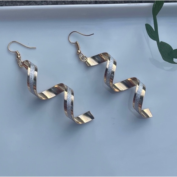 1 LEFT! Gold Spiral Shimmery Earrings - Picture 4 of 4